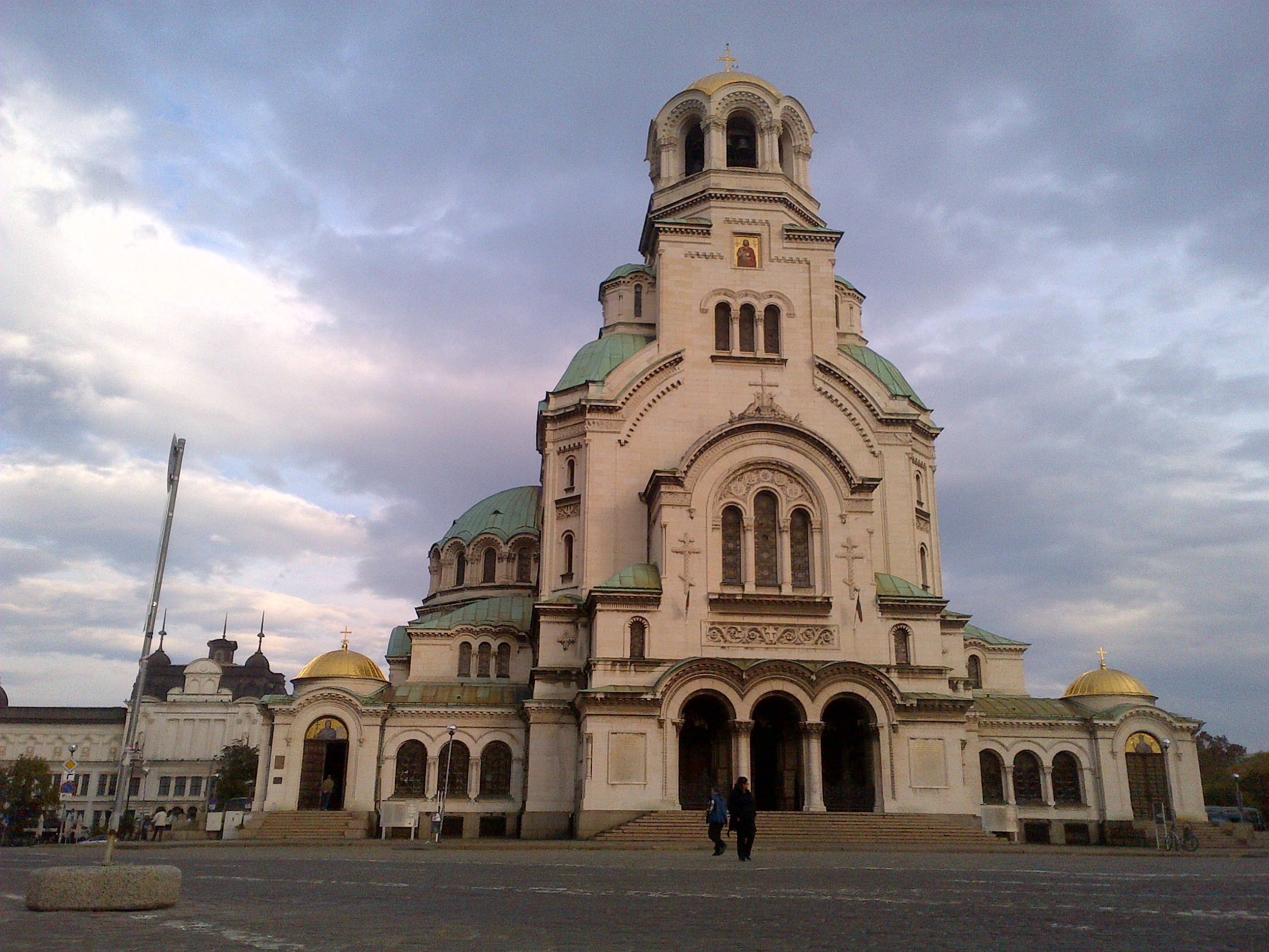 IMG-20131009-01196.jpg Cathedral in Sofia