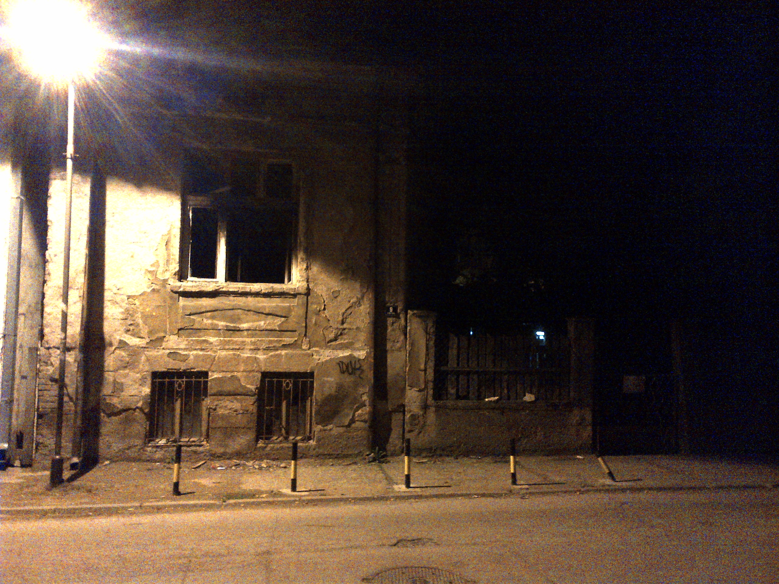 IMG-20131012-01202.jpg My hostel. (Just kidding)