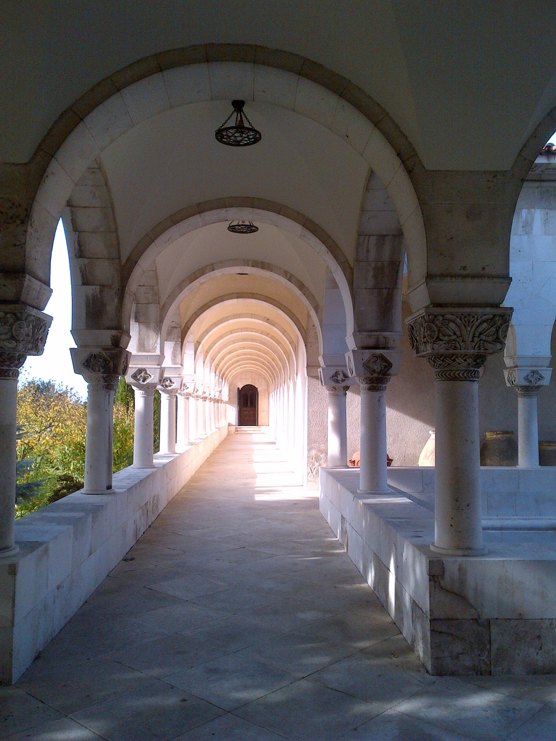 IMG-20131013-01207.jpg Some arches at my palace