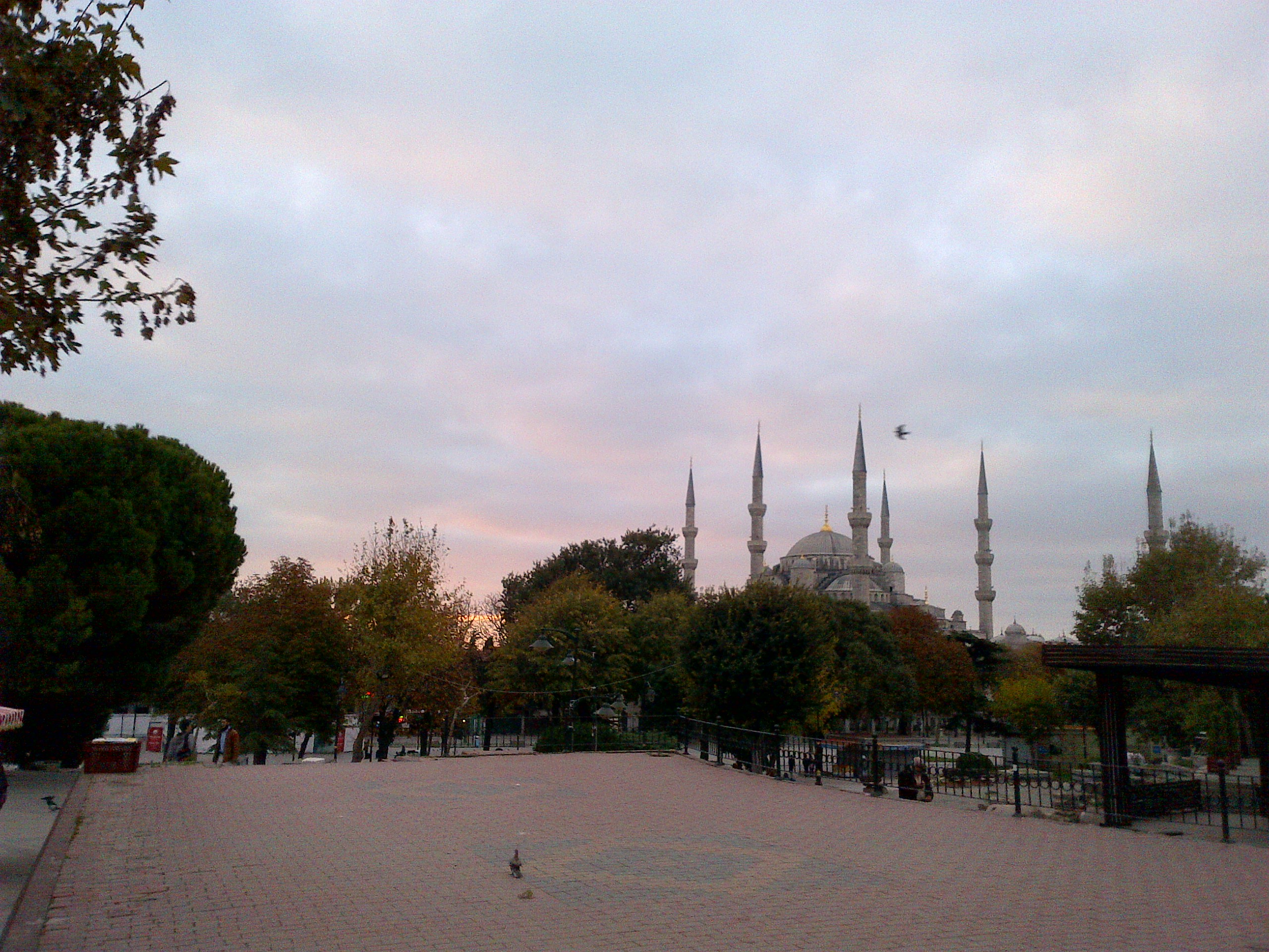 IMG-20131025-01235.jpg First arrival at the Blue Mosque