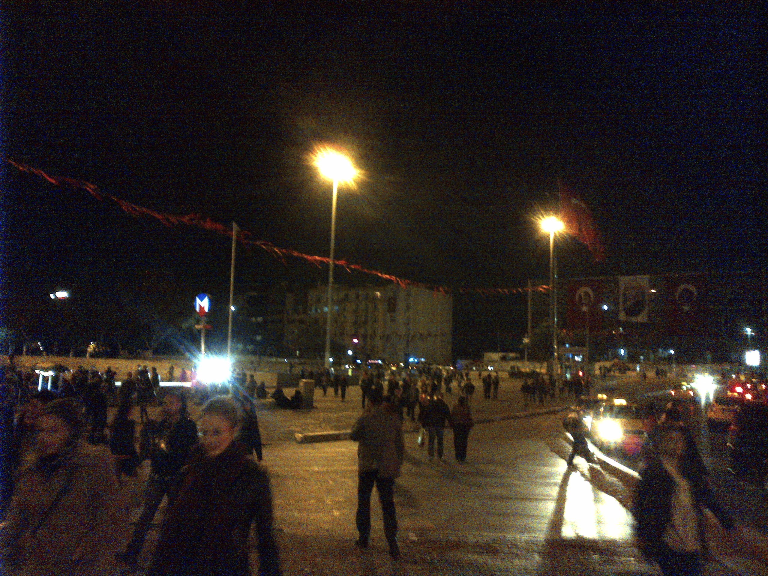 IMG-20131025-01238.jpg First time at Taksim Square